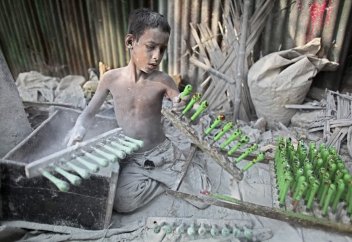 ЮНИСЕФ: климатические изменения угрожают миллионам детей в Бангладеш