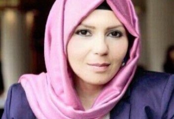 Жаһан жаңалықтар: Мұсылман әйелін шариғат шәлісін шешуге мәжбүрледі