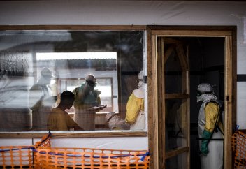 Разное: Число заболевших лихорадкой Эбола в ДР Конго превысило 600 человек
