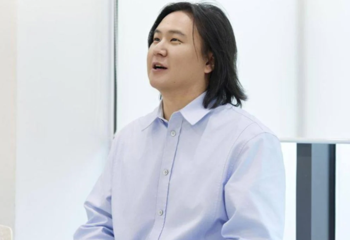 Молодой кореец пять лет не выходил из своей комнаты, затем организовал фонд помощи затворникам