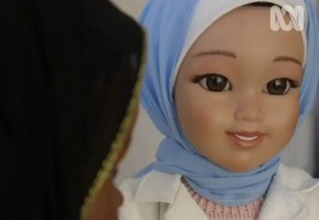 Серию кукол в хиджабах создали в Австралии
