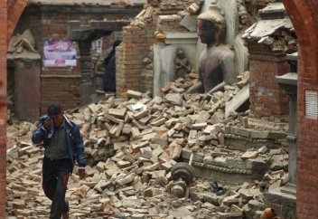 Землетрясение в Непале. 4 000 смертей!