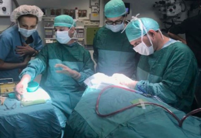 В Израиле слепой пациентке пересадили зуб в глаз