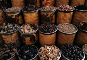 Мұсылман елі діни элементтерді жарнамада пайдалануға тыйым салды