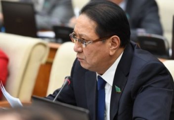 Пәтер сатудан түскен ақшадан зейнетақы қорына жарна төлеу: Мәжіліс депутаты мәлімдеме жасады