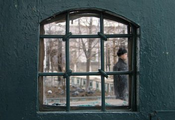 Разные: Эксперт назвал педофилию неизлечимой и предложил два способа борьбы с ней