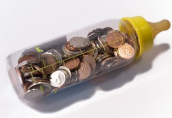 2018 жылы бала 1 жасқа толғанға дейiн қанша теңге жәрдемақы төленеді?