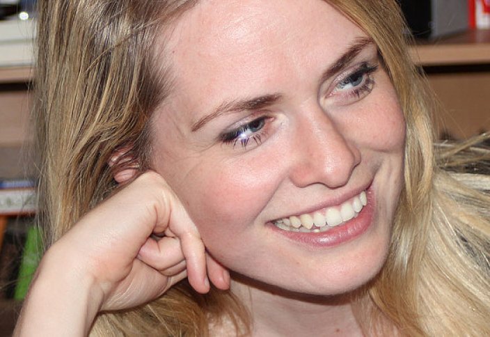 Призыв писательницы помог сирийским беженцам