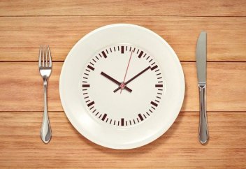 Нейробиолог рассказал об эффектах прерывистого голодания. Хотите иметь крепкое сердце — голодайте раз в месяц