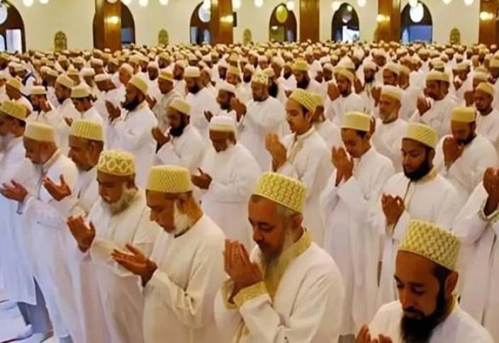 Община Бохра и афганские беженцы празднуют Эйдул Ажа по всему Пакистану