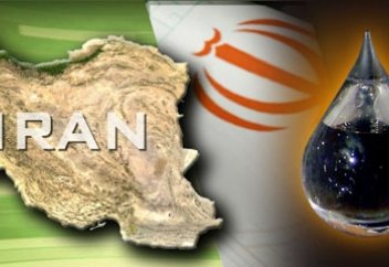 Намазда Әли Хаманейге ұйыған Хасан Руханидың тұтқиыл әрекетін сан-саққа жорып жатыр... (видео)