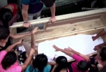 16-летняя девушка очнулась после смерти… в гробу (видео)