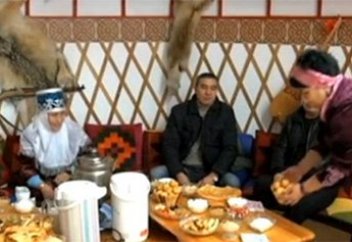 Клиенттерге қазақы дастархан жаятын ақтөбелік кәсіпкер көпшілікті таң қалдырды