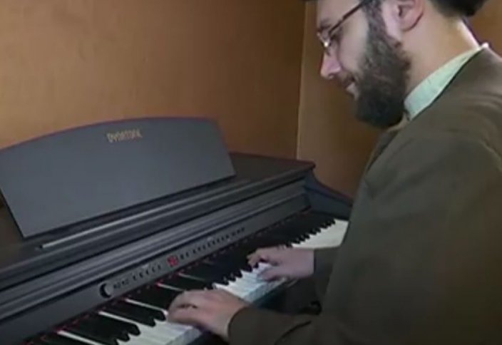 Шиитского богослова изгнали из духовной семинарии за игру на пианино