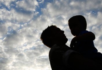 Казахстанцы стали реже рожать, но дети чаще выживают