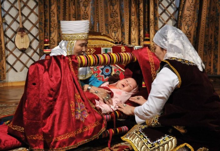 Кіндік шеше