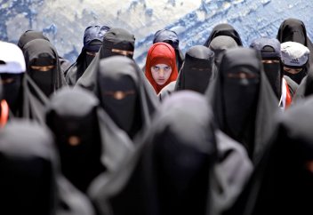 Иранда хижаб тағу енді міндетті емес