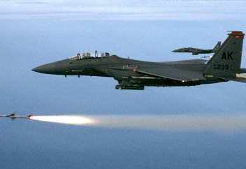 Өз зеңбірегі болатын авиациялық зымыран жасалады (видео)