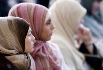 О дүниеде жылан құлақ теседі ме?