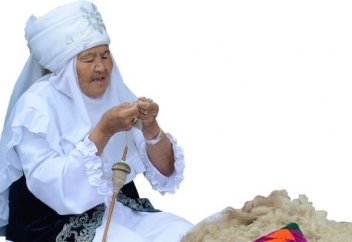 БІЗГЕ МЕЙІРІМ ҒАНА ЖЕТПЕЙ ЖАТҚАНДАЙ...