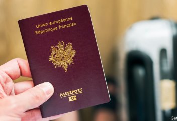 Франция призвала граждан к тому, за что отказывает мусульманам в гражданстве