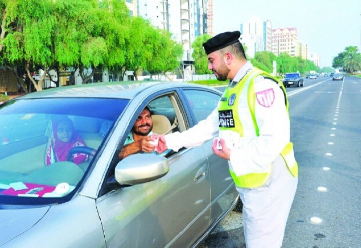 Әбу-даби полицейлерінің Рамазандағы қайырымдылығын ел әлі айтып жүр