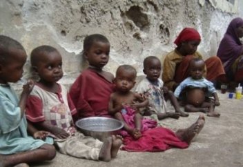 Экономикалық қысым салдарынан Йемен халқының үштен бірі аштан қырылуы мүмкін