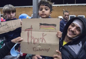 Немістер де жапондардың кебін киеді. Бар үміт - босқындарда