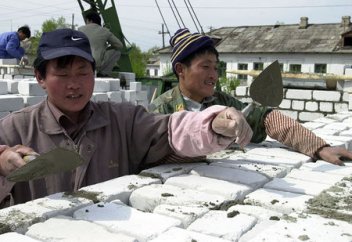 Ел жаңалықтары: Елімізде қытайлық қара жұмыскерлердің саны артуда