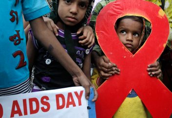 Діндес бауырларын өз қайғысымен жалғыз қалдырмауды сұрады