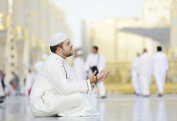 Құдай кімнің қандай жолды таңдарын алдын-ала білетін болса, адамды жаратудың не керегі бар еді?