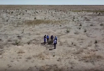 Дно Аральского моря впечатлило ученых. Видео: как будет выглядеть Земля, если все ее водоемы высохнут
