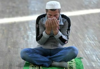 В России задумались о запрете молельных комнат в жилых домах