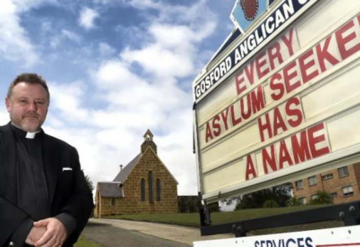 Англиканский священник поддержал строительство мечети