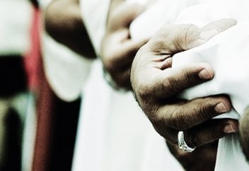 «Мәсбуқ» имаммен бірге сәлем беріп қойса, не істейді?