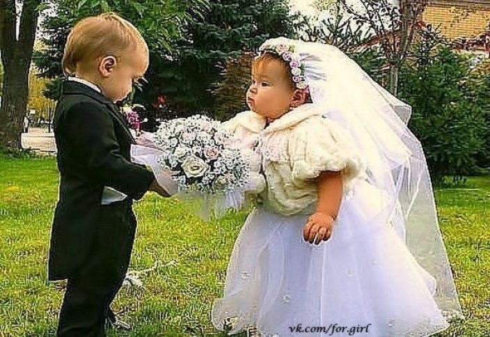 Сыну хорошую невесту. Дети в свадебных нарядах. Малыши жених и невеста. Дети на свадьбе. Маленькие жених и невеста.