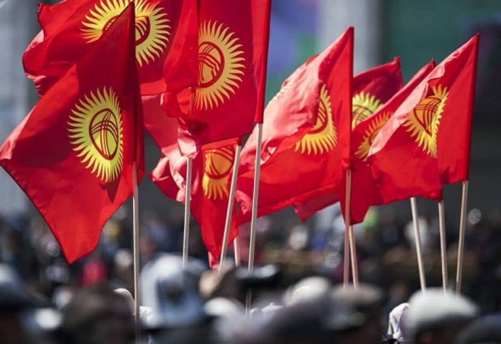 Разные: Народ Кыргызстана устал от политических аферистов