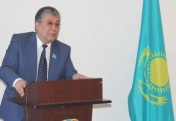 Әлемнің ең мықты 30 елінің бастауыш кластарында қанша тіл оқылатынын зерттеп қарасақ...