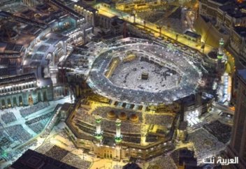 ЗӘМ-ЗӘМ СУЫНЫҢ МҰЗ ТҮЙІРШІКТЕРІНІҢ ПІШІНІ ХАРАМ МЕШІТІНЕ ҰҚСАЙДЫ (ВИДЕО)