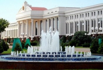 В Узбекистане запретили трудоустройство иностранцев с ВИЧ и туберкулезом