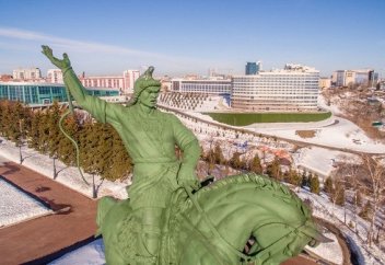 В Уфе появился гигантский 100-метровый термометр (ФОТО)