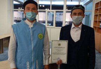 Шығыста бірнеше қоғамдық тамақтандыру орны халал сертификатына ие болды