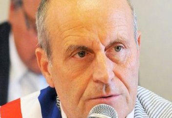 Исламға қарсы сөз айтқан мэр партиядан шығарылуы мүмкін