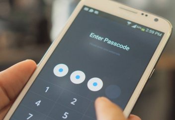 Назван самый надежный способ разблокировки смартфона. Названы причины выключения смартфона во время разговора