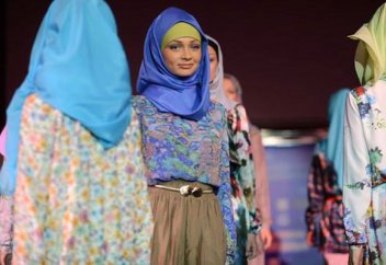 Мұсылмандар сән үлгісі жайында деректі фильм түсірілді