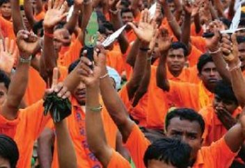 Мешіттерді қиратып, орнына пұтхана салып жатыр (видео)