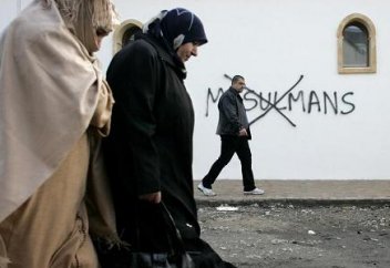 В свете последних событий мусульмане Франции разделились во мнениях