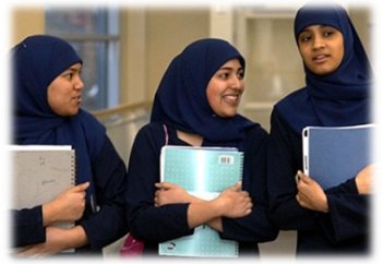 Обыск для студенток-мусульманок