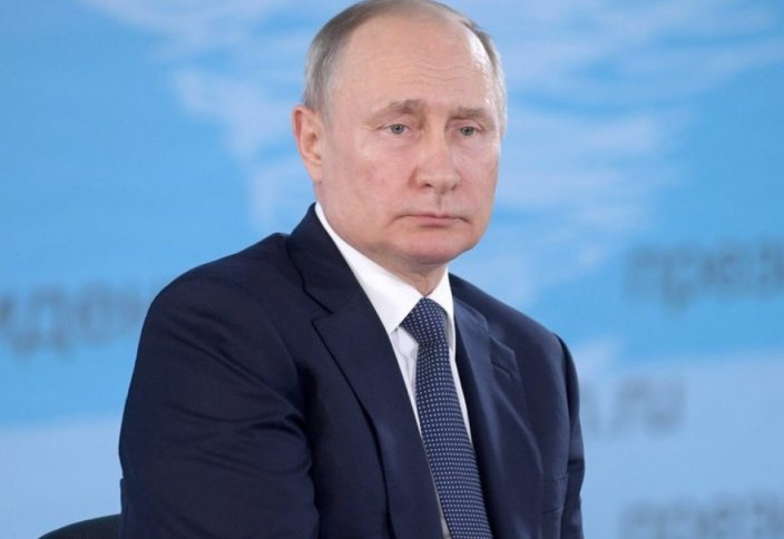 Путин в начале 2021 года может уйти в отставку из-за опасений, что у него болезнь Паркинсона