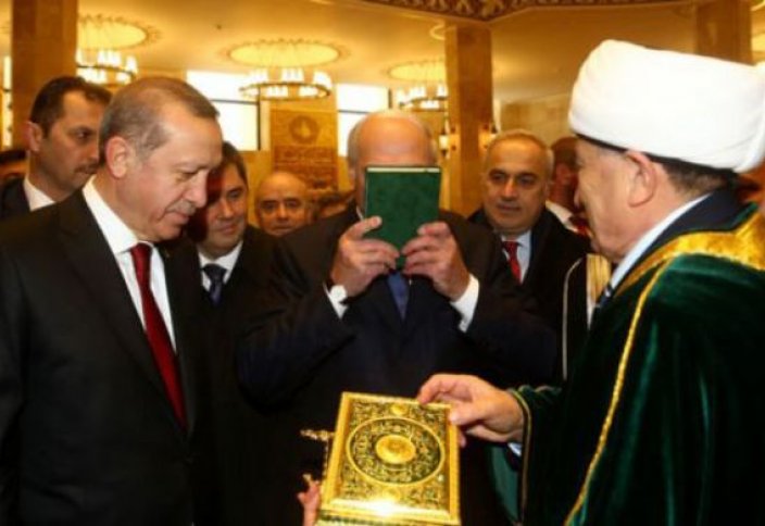 Белорусский лидер поразил мир этим исламским жестом